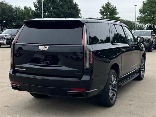 2023 Cadillac Escalade ESV Sport