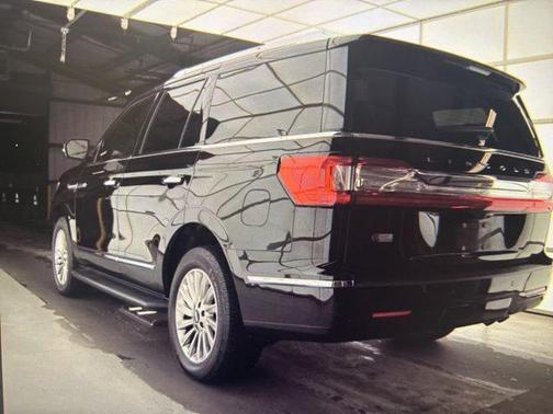 Burgundy Velvet Metallic Tinted Clearcoat 2018 Lincoln Navigator Premiere