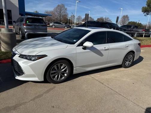 2020 Toyota Avalon XLE