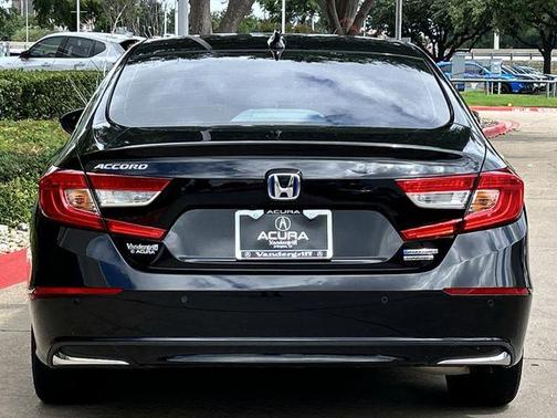 Crystal Black Pearl 2022 Honda Accord Hybrid Touring