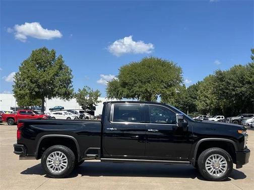 2022 Chevrolet Silverado 2500 High Country