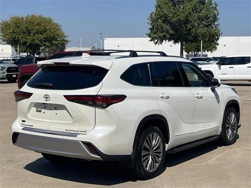 2021 Toyota Highlander Platinum