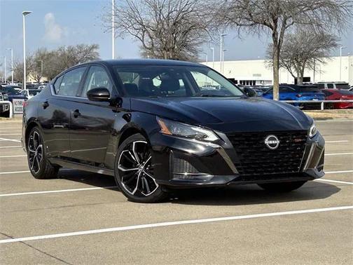 2025 Nissan Altima SR FWD