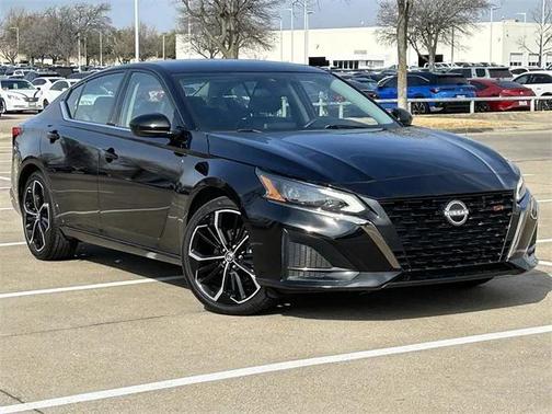 2025 Nissan Altima SR FWD