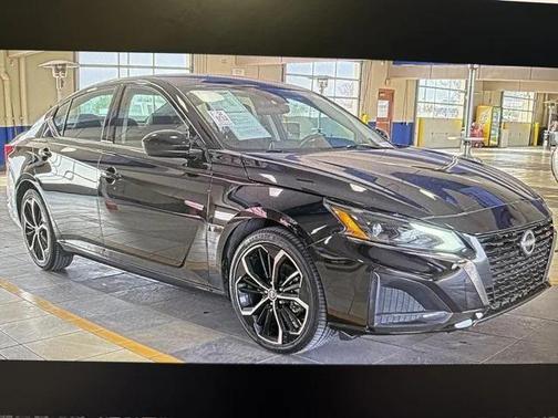 2025 Nissan Altima SR FWD