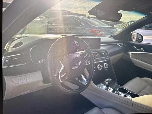 2022 Genesis G70 2.0T RWD