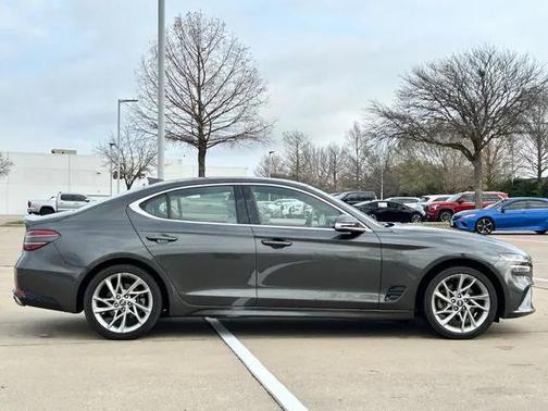 2022 Genesis G70 2.0T RWD