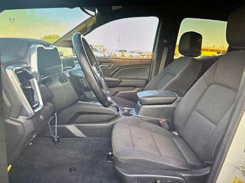 Summit White 2024 GMC Canyon Elevation