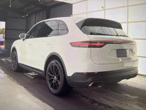 2019 Porsche Cayenne Base (Tiptronic)