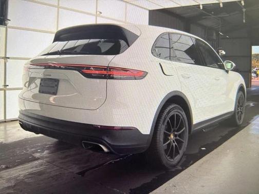 2019 Porsche Cayenne Base (Tiptronic)