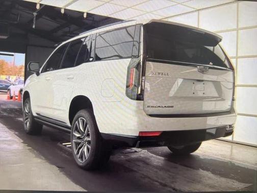 2022 Cadillac Escalade Sport