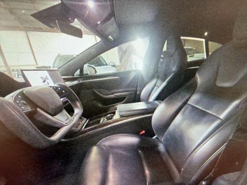 Pearl White Multi-Coat 2021 Tesla Model S Plaid