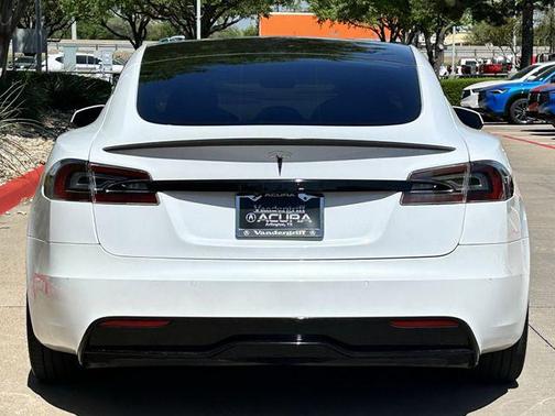 Pearl White Multi-Coat 2021 Tesla Model S Plaid