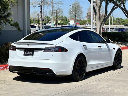 Pearl White Multi-Coat 2021 Tesla Model S Plaid
