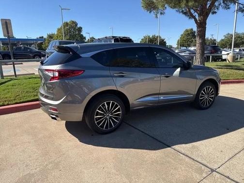 2025 Acura RDX Advance Package