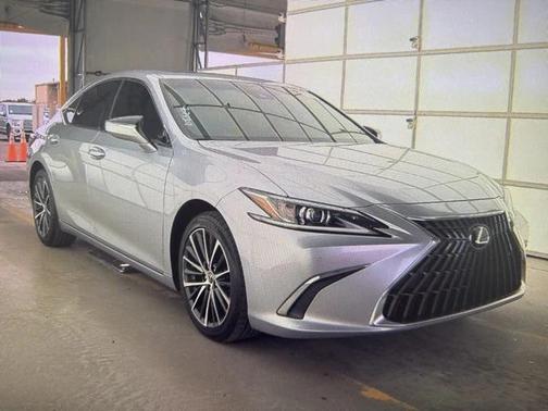 2023 Lexus ES 300h Base