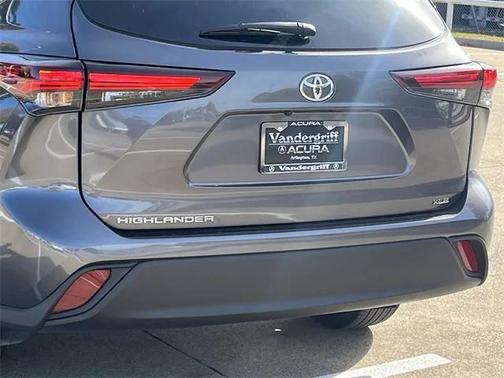 2024 Toyota Highlander XLE