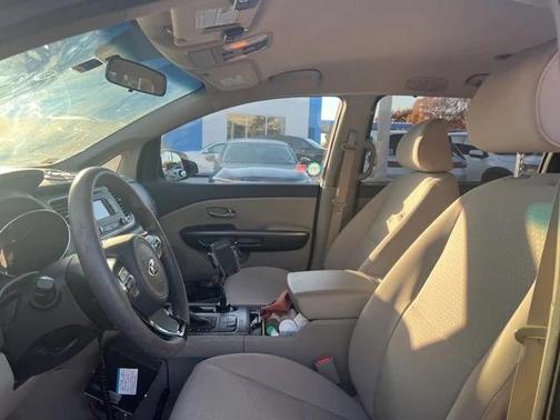 2016 Kia Sedona LX