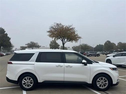 2022 Kia Carnival LXS