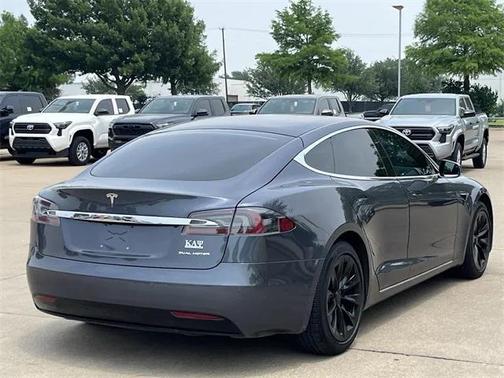 2020 Tesla Model S Long Range