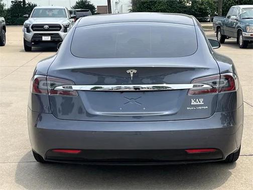 2020 Tesla Model S Long Range