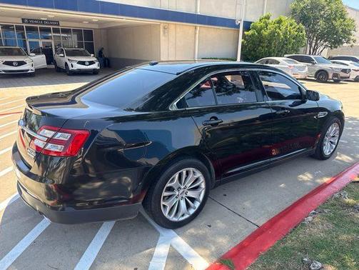 Tuxedo Black Metallic 2015 Ford Taurus Limited