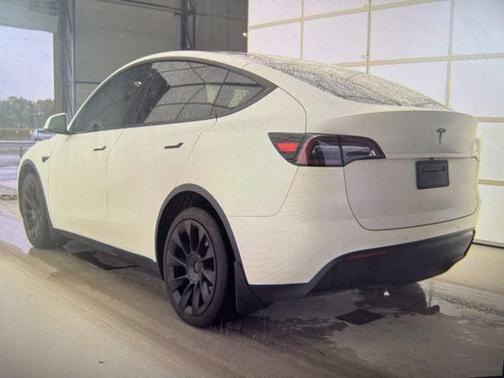 Pearl White Multi-Coat 2021 Tesla Model Y Long Range Dual Motor All-Wheel Drive