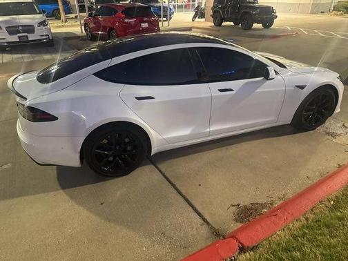 2022 Tesla Model S Base