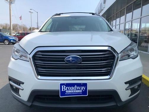 Photo 2 of 32 of 2019 Subaru Ascent Limited 7-Passenger