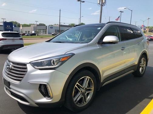 Photo 3 of 32 of 2017 Hyundai Santa Fe Limited Ultimate