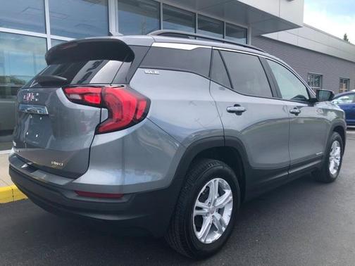 Photo 5 of 31 of 2021 GMC Terrain SLE