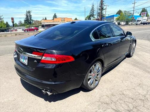 2010 Jaguar XF R
