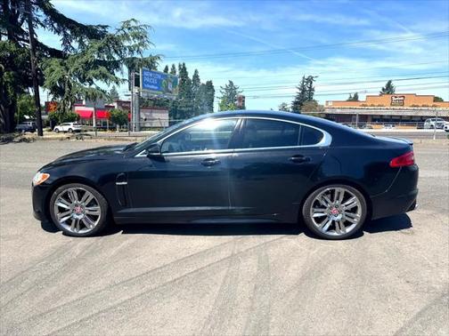 2010 Jaguar XF R