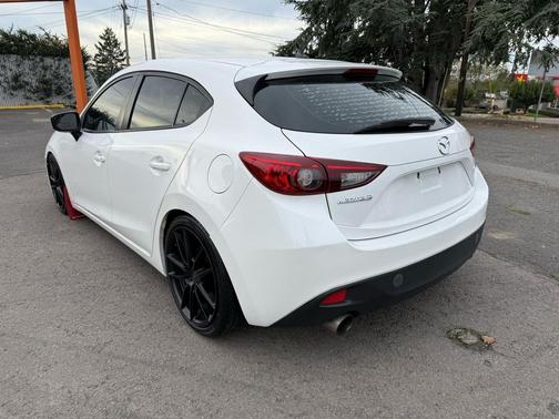 2015 Mazda Mazda3 i Sport