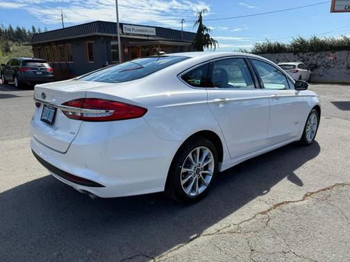 2017 Ford Fusion Energi SE Luxury