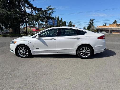 2017 Ford Fusion Energi SE Luxury