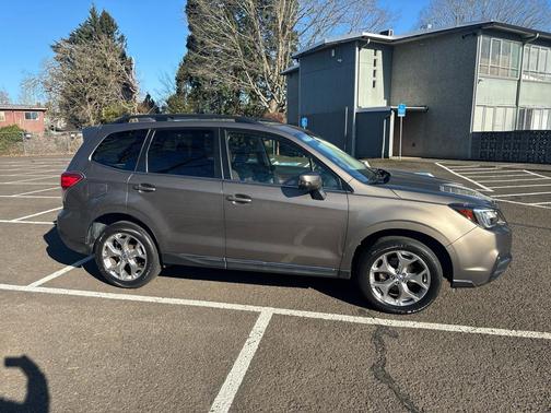 2017 Subaru Forester 2.5i Touring
