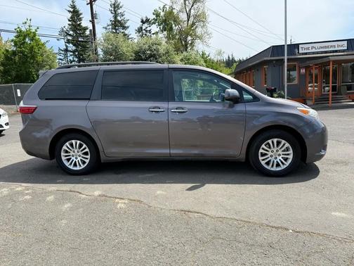 Predawn Gray Mica 2015 Toyota Sienna XLE
