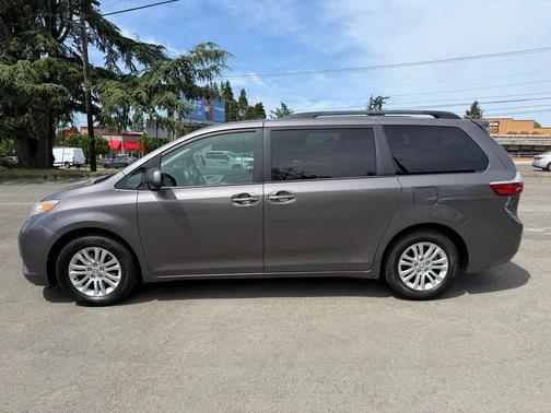 Predawn Gray Mica 2015 Toyota Sienna XLE