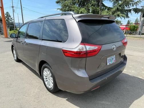 Predawn Gray Mica 2015 Toyota Sienna XLE
