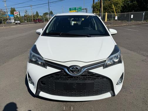 2017 Toyota Yaris LE
