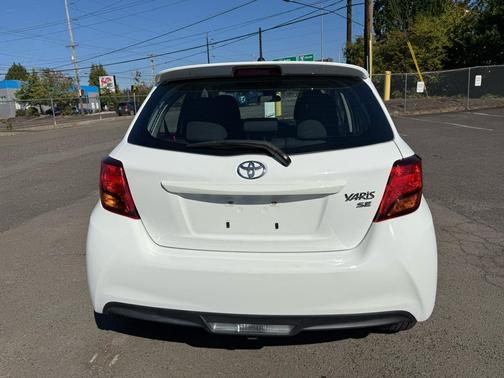 2017 Toyota Yaris LE