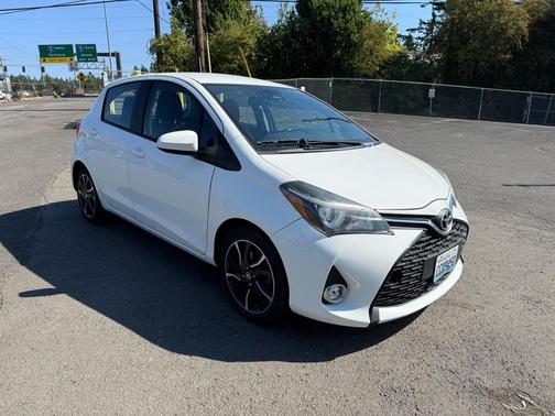 2017 Toyota Yaris LE