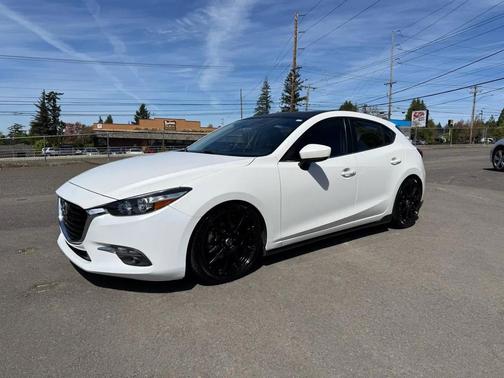 Snowflake White Pearl Mica 2017 Mazda Mazda3 Grand Touring