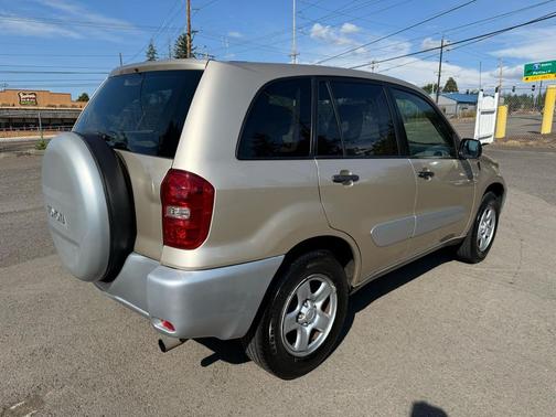 2005 Toyota RAV4 Base