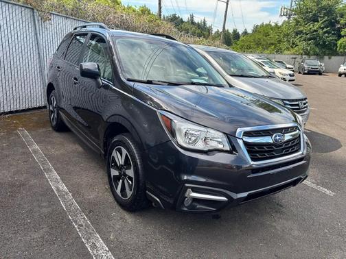 Dark Gray Metallic 2018 Subaru Forester 2.5i Premium