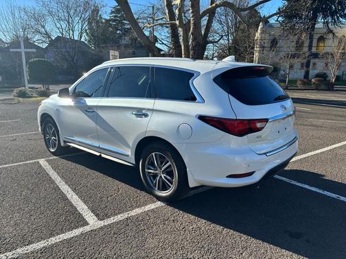 2016 INFINITI QX60 Base