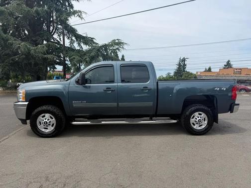 Dark Blue 2013 Chevrolet Silverado 2500 LT