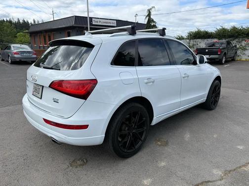 White 2016 Audi Q5 2.0T Premium Plus