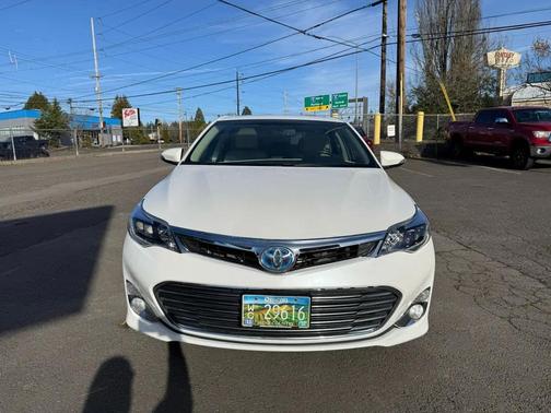 2013 Toyota Avalon Hybrid XLE Premium